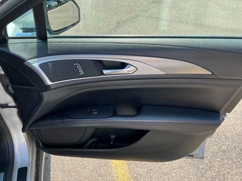 Used 2017 Lincoln MKZ Reserve image 20