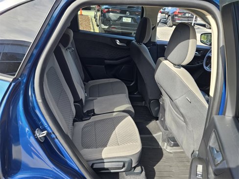 Used 2020 Ford Escape SE image 18