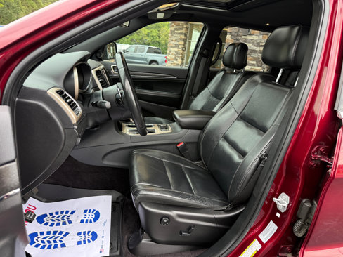Used 2017 Jeep Grand Cherokee Limited image 10