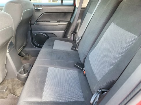 Used 2015 Jeep Patriot Latitude image 16