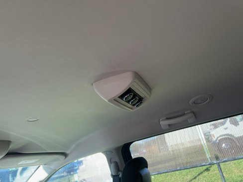 Used 2019 Dodge Grand Caravan SE w/ UConnect Hands-Free Group image 16