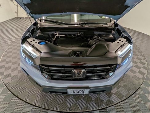 Certified 2025 Honda Ridgeline Black Edition image 35