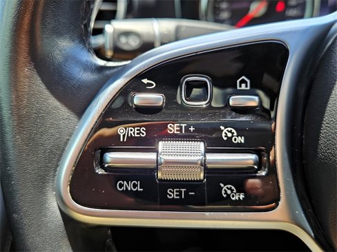 Used 2019 Mercedes-Benz E 300 image 12