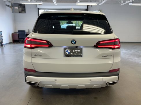 Used 2023 BMW X5 sDrive40i w/ Premium Package image 9