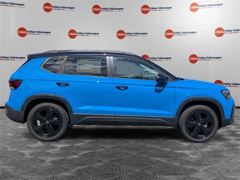 New 2025 Volkswagen Taos SE image 4