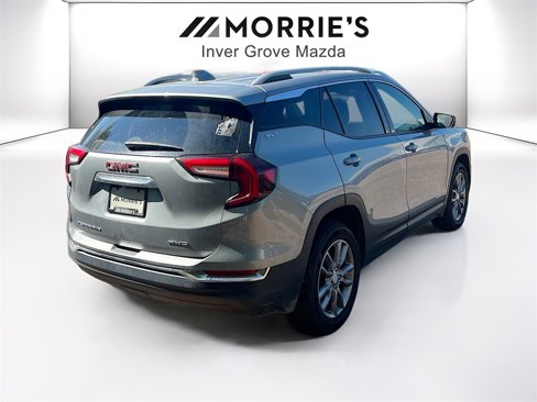 Used 2024 GMC Terrain SLT image 5