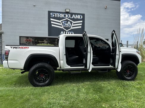 Used 2022 Toyota Tacoma TRD Off-Road image 31
