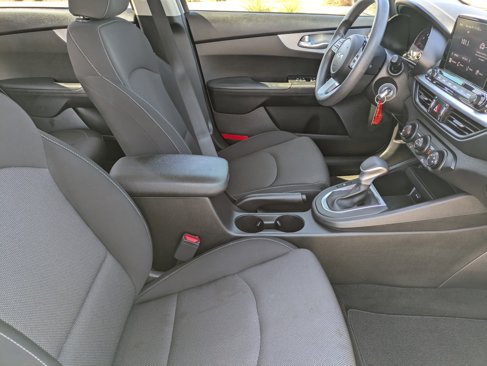 Used 2023 Kia Forte LXS w/ LXS Technology Package image 11
