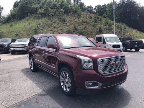 Used 2017 GMC Yukon XL Denali w/ Open Road Package image 9