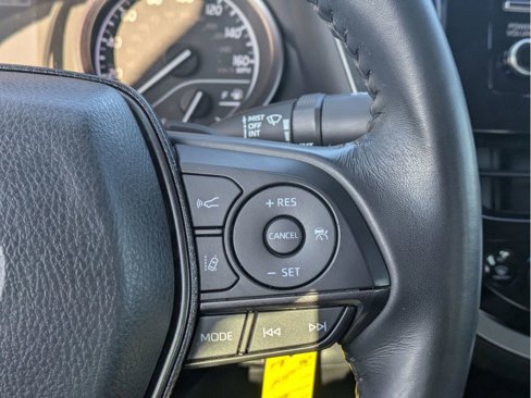 Used 2023 Toyota Camry SE image 21