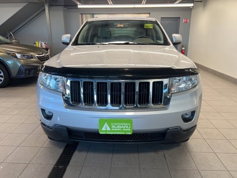 Used 2011 Jeep Grand Cherokee Laredo image 2
