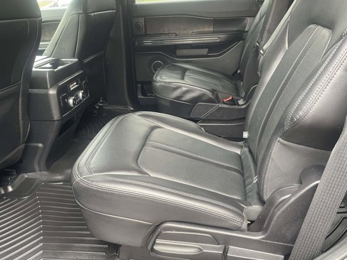 Used 2021 Ford Expedition Limited image 12