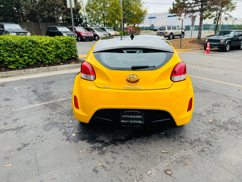 Used 2013 Hyundai Veloster image 7