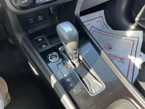 Certified 2022 Nissan Kicks SV image 22