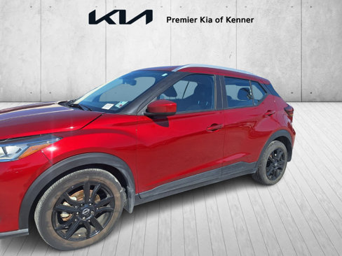 Used 2024 Nissan Kicks SV image 1