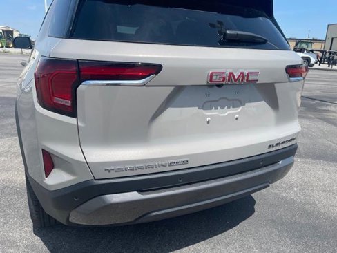New 2026 GMC Terrain Elevation image 12