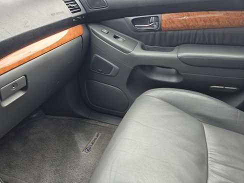 Used 2004 Lexus GX 470 image 18