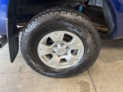 Used 2015 Toyota Tacoma TRD Pro image 29