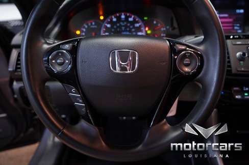 Used 2017 Honda Accord Sport image 29