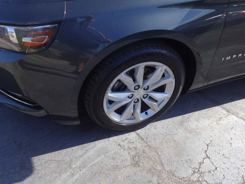 Used 2019 Chevrolet Impala LT w/ LT Convenience Package image 4