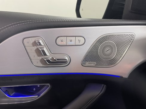 Certified 2024 Porsche Macan image 21