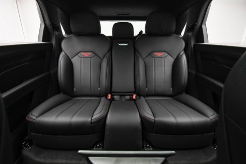 Used 2024 Bentley Bentayga Extended Wheelbase image 17