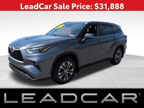 Used 2022 Toyota Highlander XLE image 1
