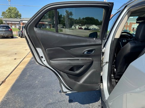 Used 2020 Buick Encore Preferred w/ Safety Package image 21