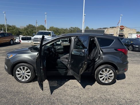 Used 2019 Ford Escape SEL image 4
