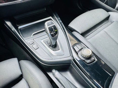 Used 2018 BMW 230i Coupe image 19