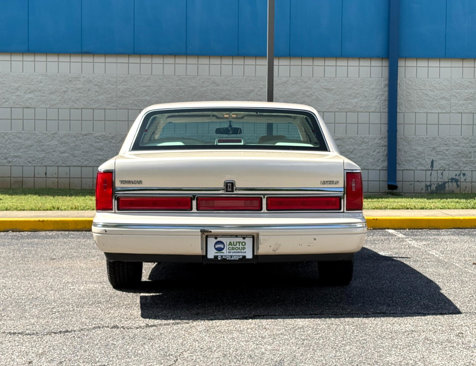 Used 1996 Lincoln Town Car Cartier image 6