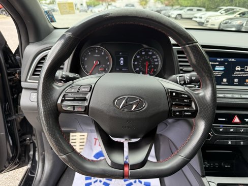 Used 2018 Hyundai Elantra Sport image 11