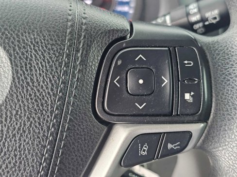 Used 2020 Toyota Sienna LE image 30