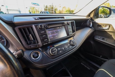 Used 2018 Toyota RAV4 XLE image 37