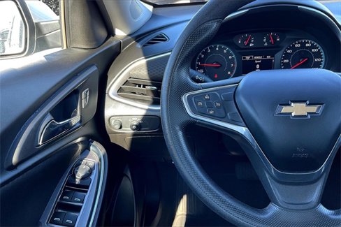 Used 2022 Chevrolet Malibu LT image 18