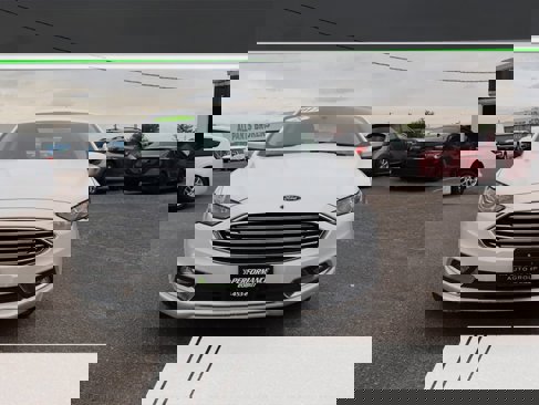 Used 2017 Ford Fusion SE w/ Equipment Group 201A image 24