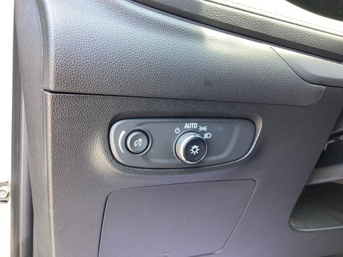 Certified 2024 Buick Encore GX Sport Touring image 20