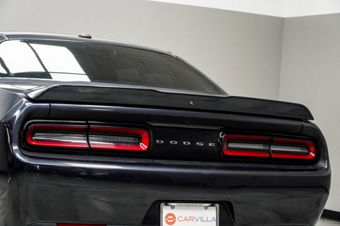 Used 2019 Dodge Challenger SXT image 13
