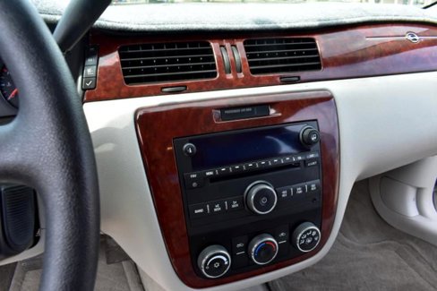 Used 2008 Chevrolet Impala LS image 25