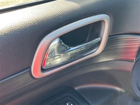 Used 2020 Jeep Grand Cherokee Laredo image 12