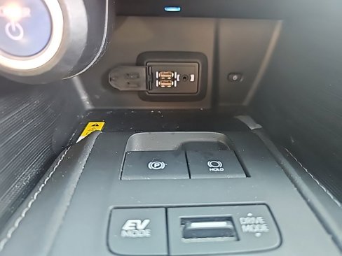 Used 2021 Toyota Venza XLE w/ Softex Package image 33