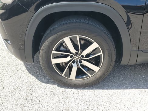 Certified 2022 Volkswagen Atlas SE image 13