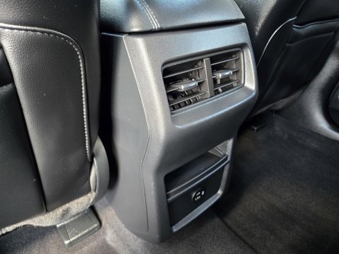 Used 2022 Ford Edge SEL image 28
