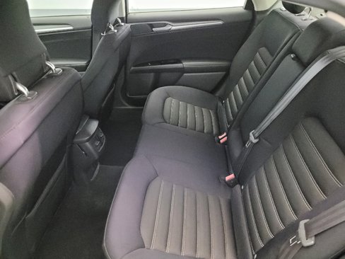 Used 2013 Ford Fusion SE image 18