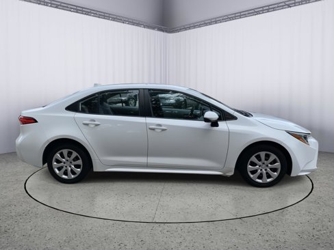 Used 2020 Toyota Corolla LE image 8