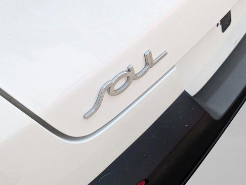 Certified 2021 Kia Soul LX image 12