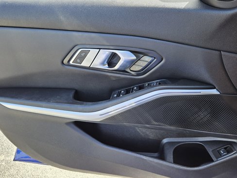Certified 2022 BMW 330i Sedan w/ M Sport Package image 39