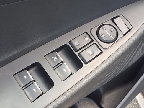 Used 2019 Hyundai Tucson Limited image 18