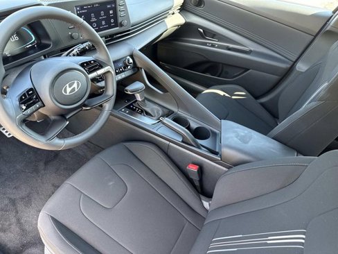 New 2025 Hyundai Elantra Sport image 21