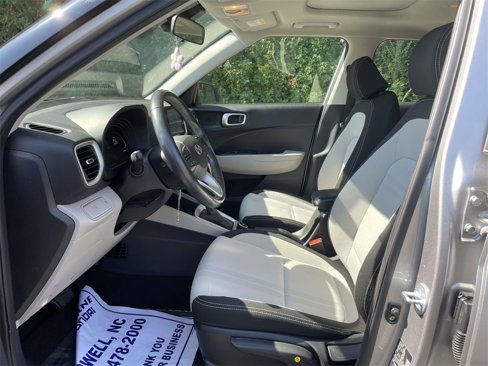 Certified 2023 Hyundai Venue SEL image 15
